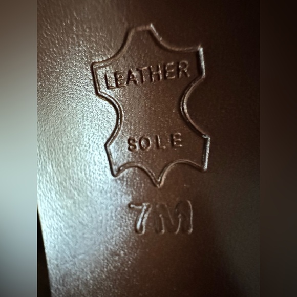 EUC Tory Burch Florian Aztec leather Sandal size 7 - Picture 12 of 14